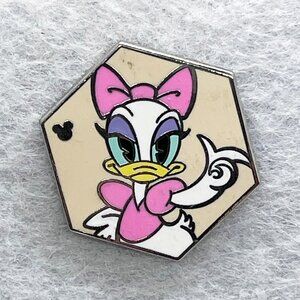 🔮 5/$25 Disney Daisy Duck Hexagon‎ Pin